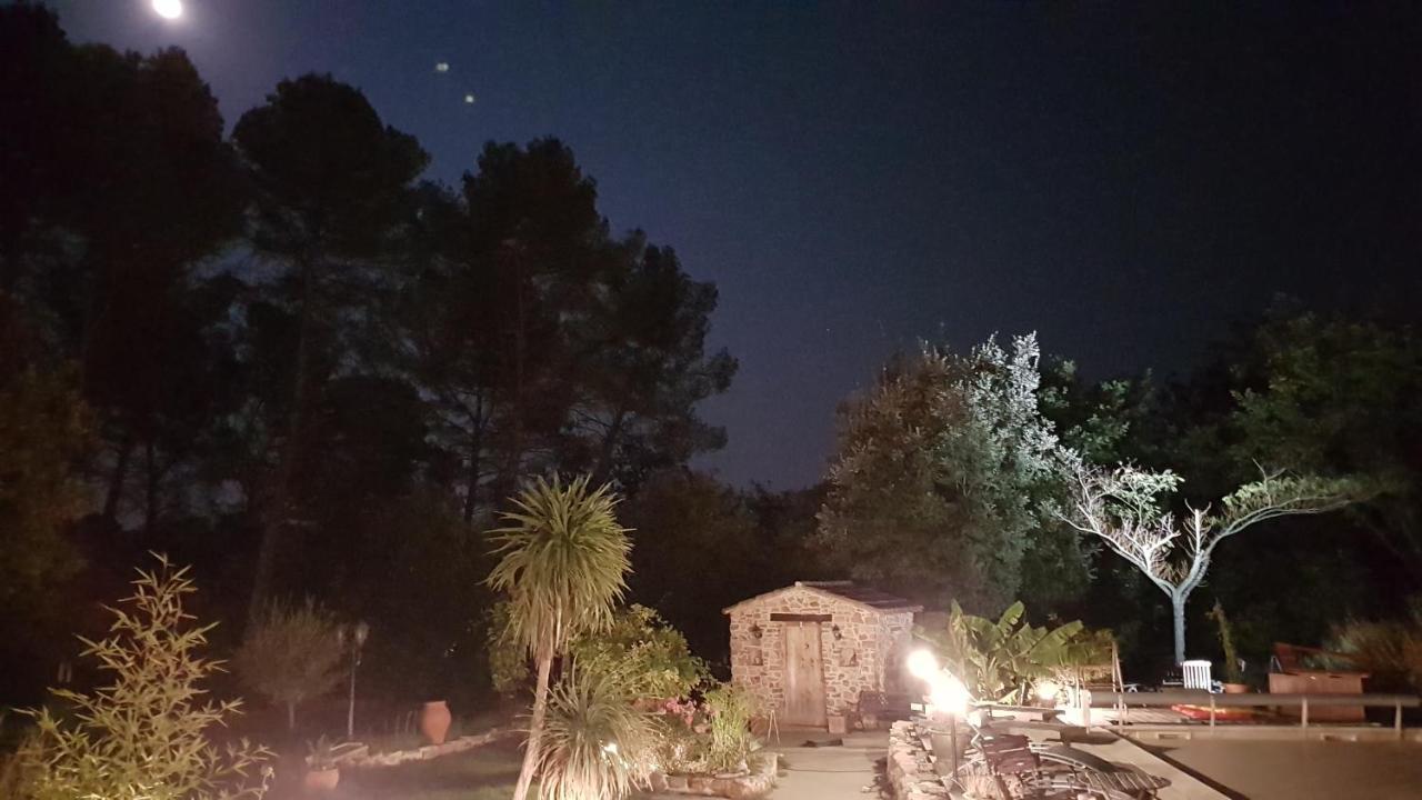 Le Jardin Des Selves Bed and Breakfast Draguignan Buitenkant foto